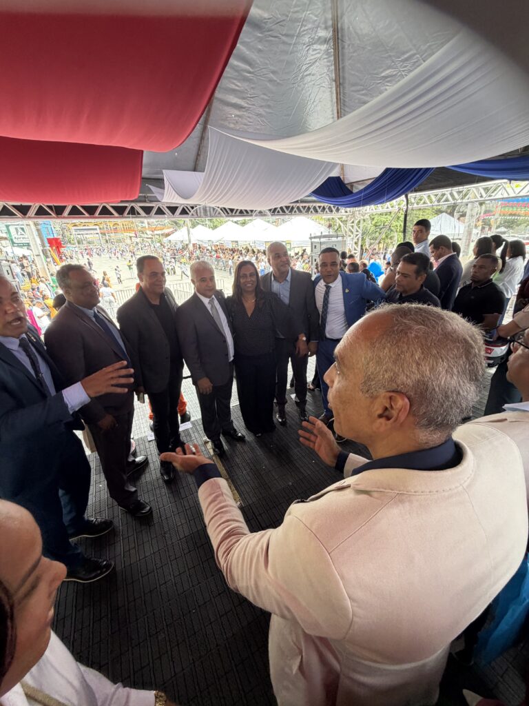 Recusa de Jajai em foto com vereadores chama atenção em Simões Filho